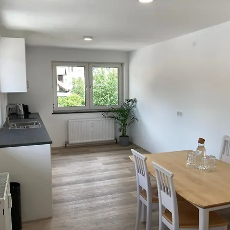 Geraeumiges Mit Weitblick 1-6 Personen امست